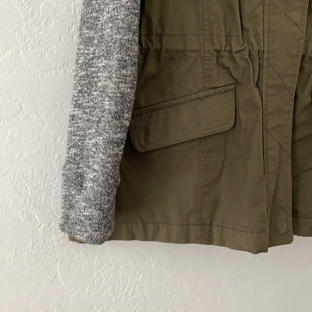 Lightweight Utility Jacket - Picture 2 of 5